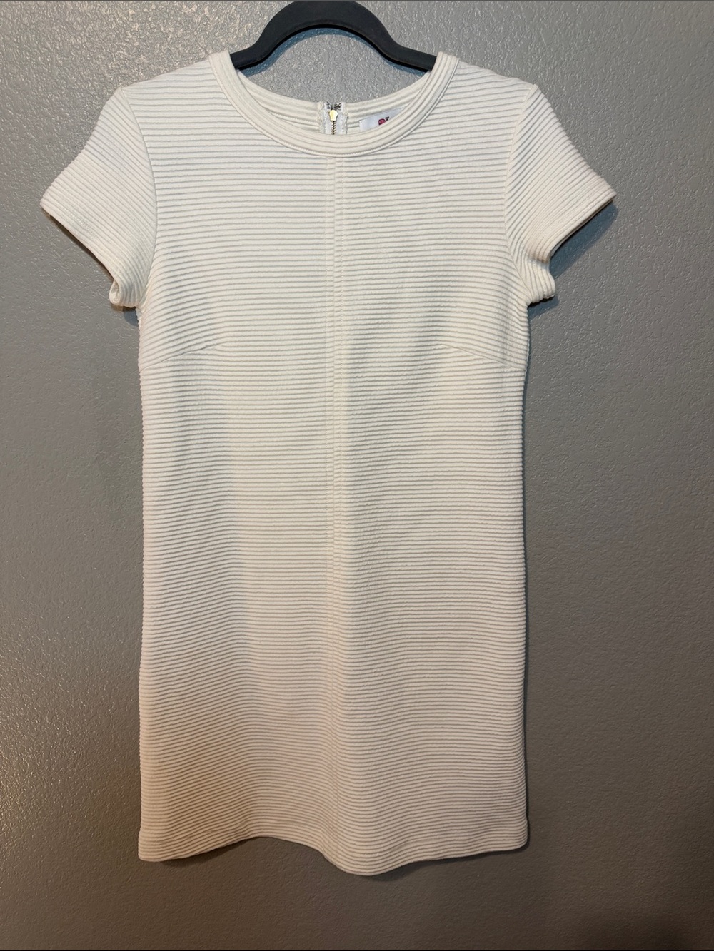 Women’s Vineyard Vines Cream Ribbed Shift Dress with gold zipper size XS